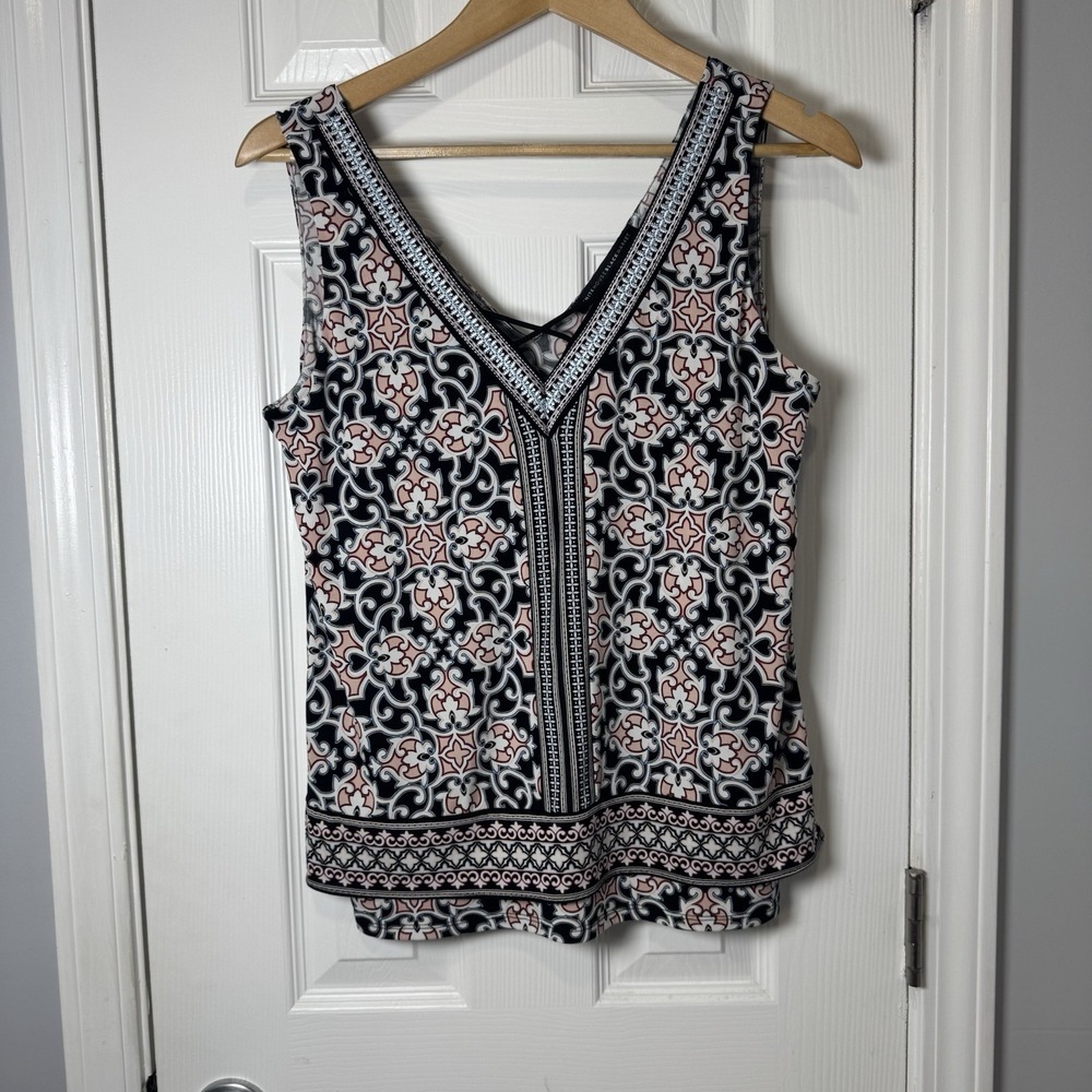 White House Black Market sleeveless v neck‎ top S